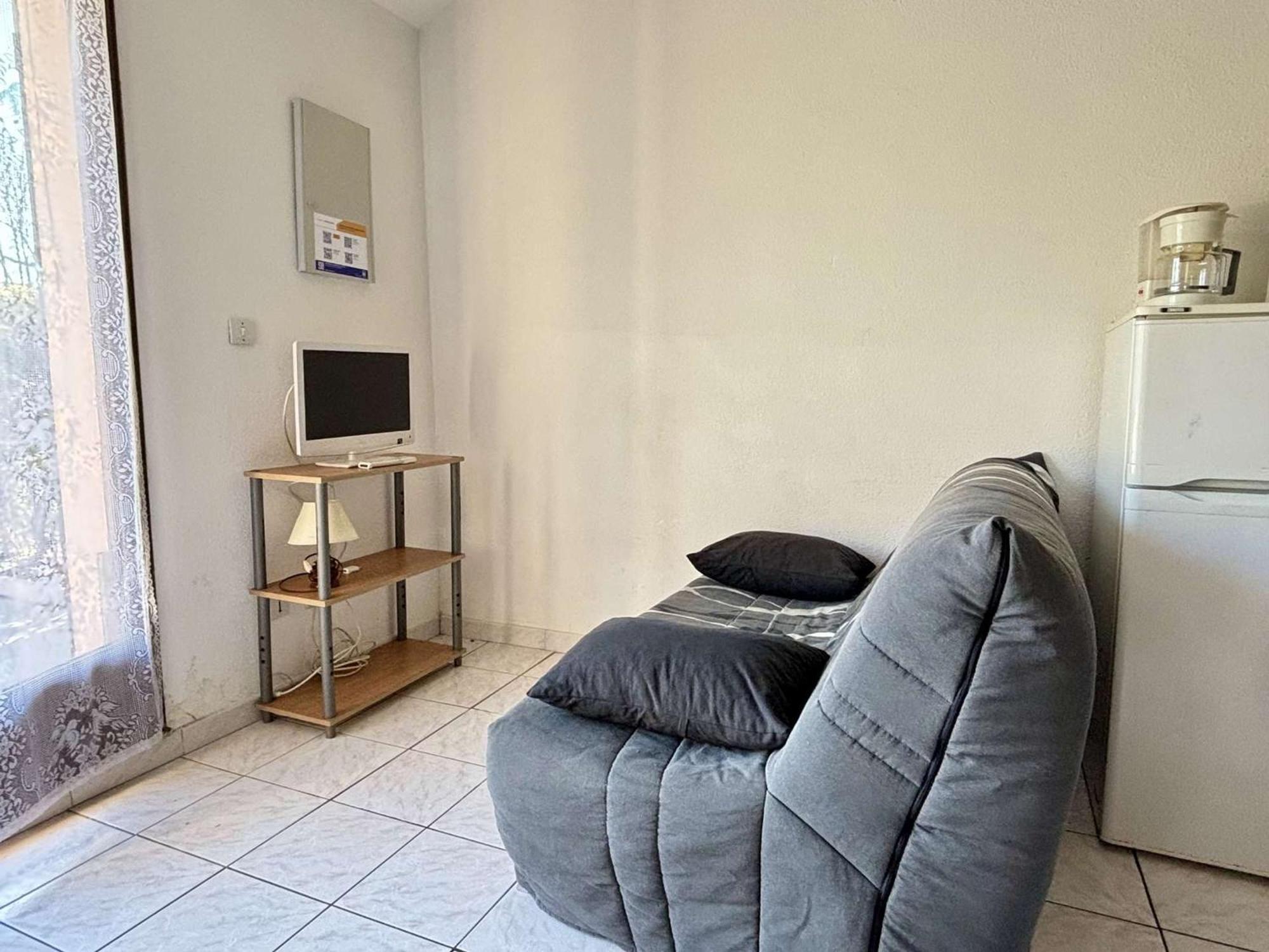 Maison 2 Pieces Avec Mezzanine, Piscine Et Parking Prives, 6 Couchages A 700M De La Plage - Argeles-Sur-Mer - Fr-1-225-74 Luaran gambar